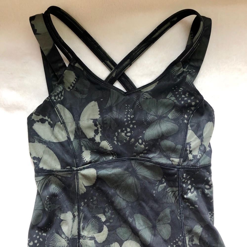 LULULEMON - yoga tank